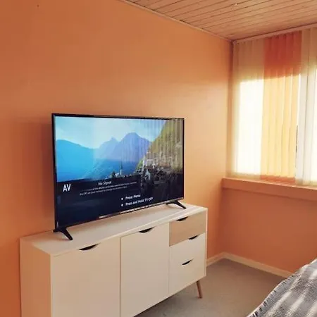 Villa Comfortable 3- Bedroom With Free Parking *