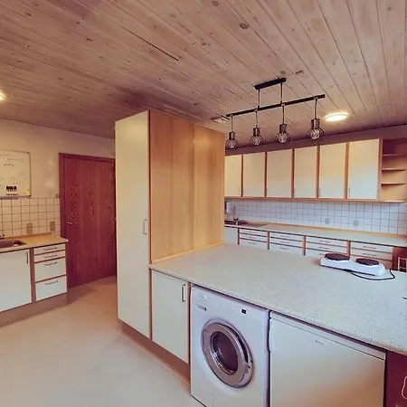 Villa Comfortable 3- Bedroom With Free Parking