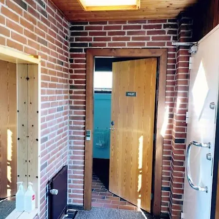 Comfortable 3- Bedroom With Free Parking Willa Roslev