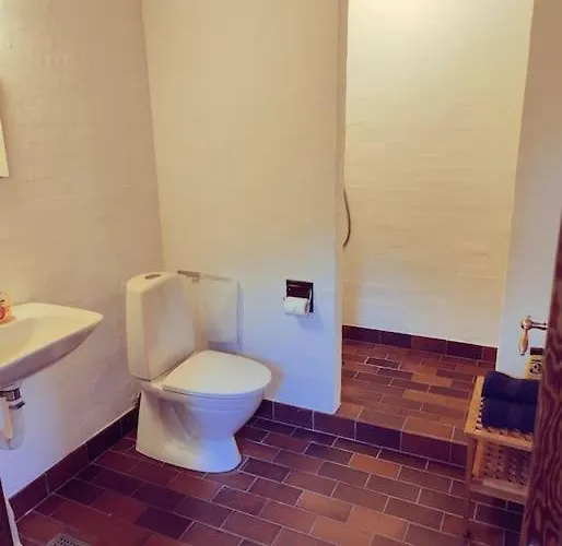 Comfortable 3- Bedroom With Free Parking Villa *